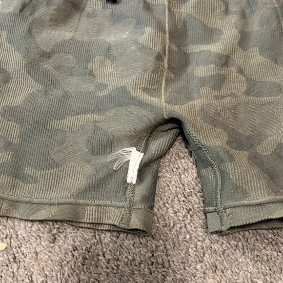 Gymshark Adapt Camo Seamless short - Picture 5 of 5